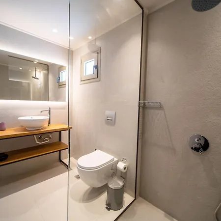 Grand House - Center - Sleeps 6 בית נופש *